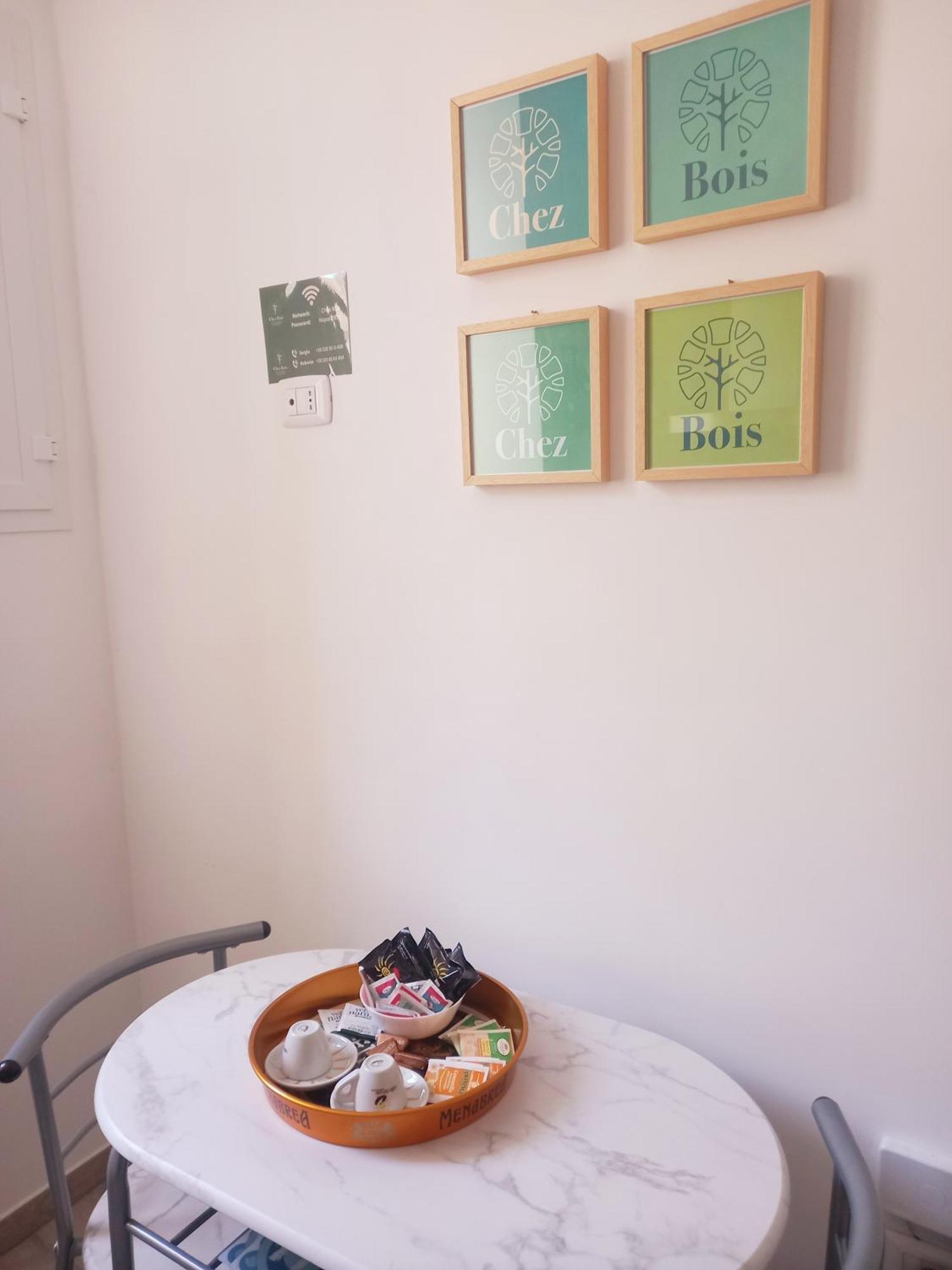 Chez Bois - Suite Apartment Capodimonte Naples Exterior photo