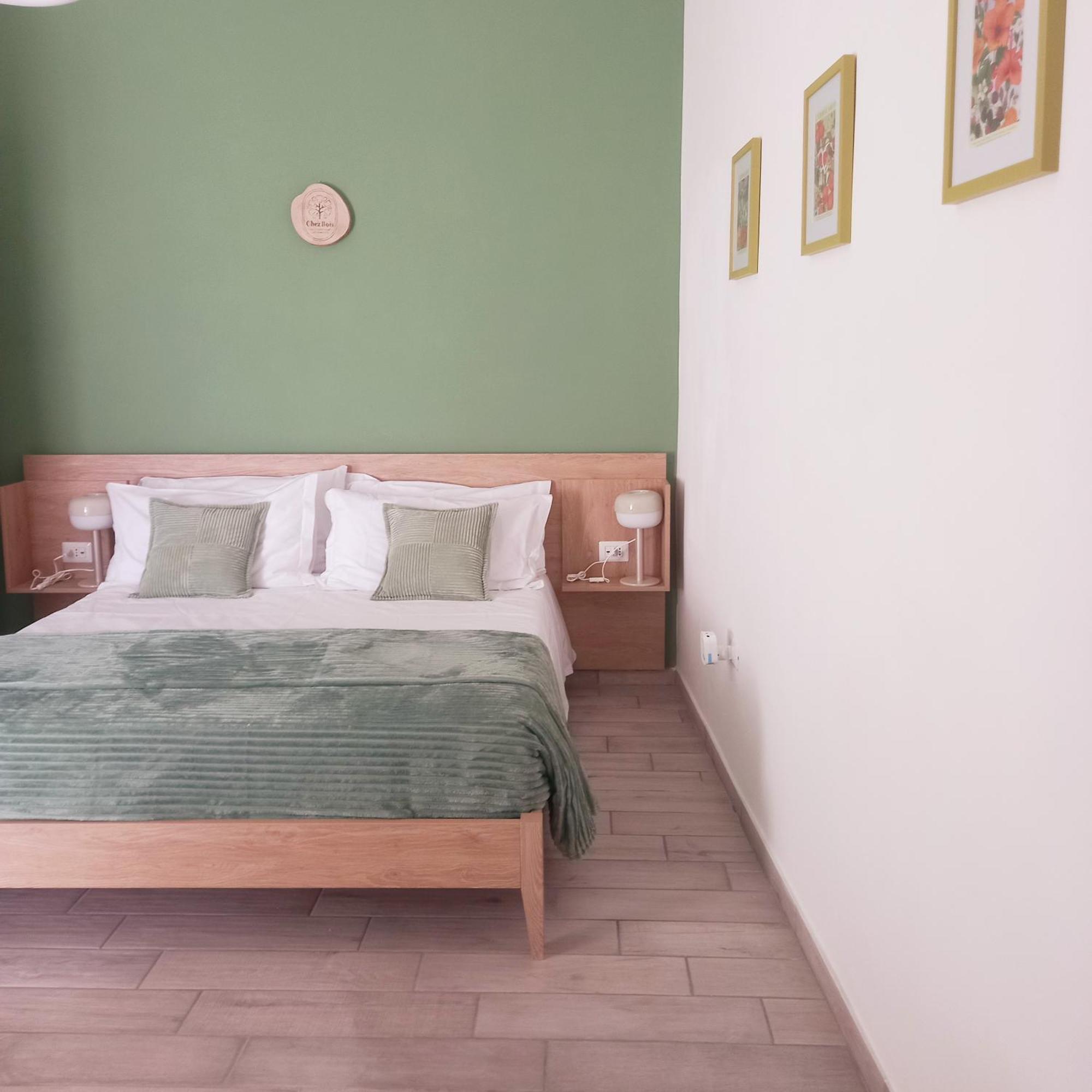Chez Bois - Suite Apartment Capodimonte Naples Exterior photo