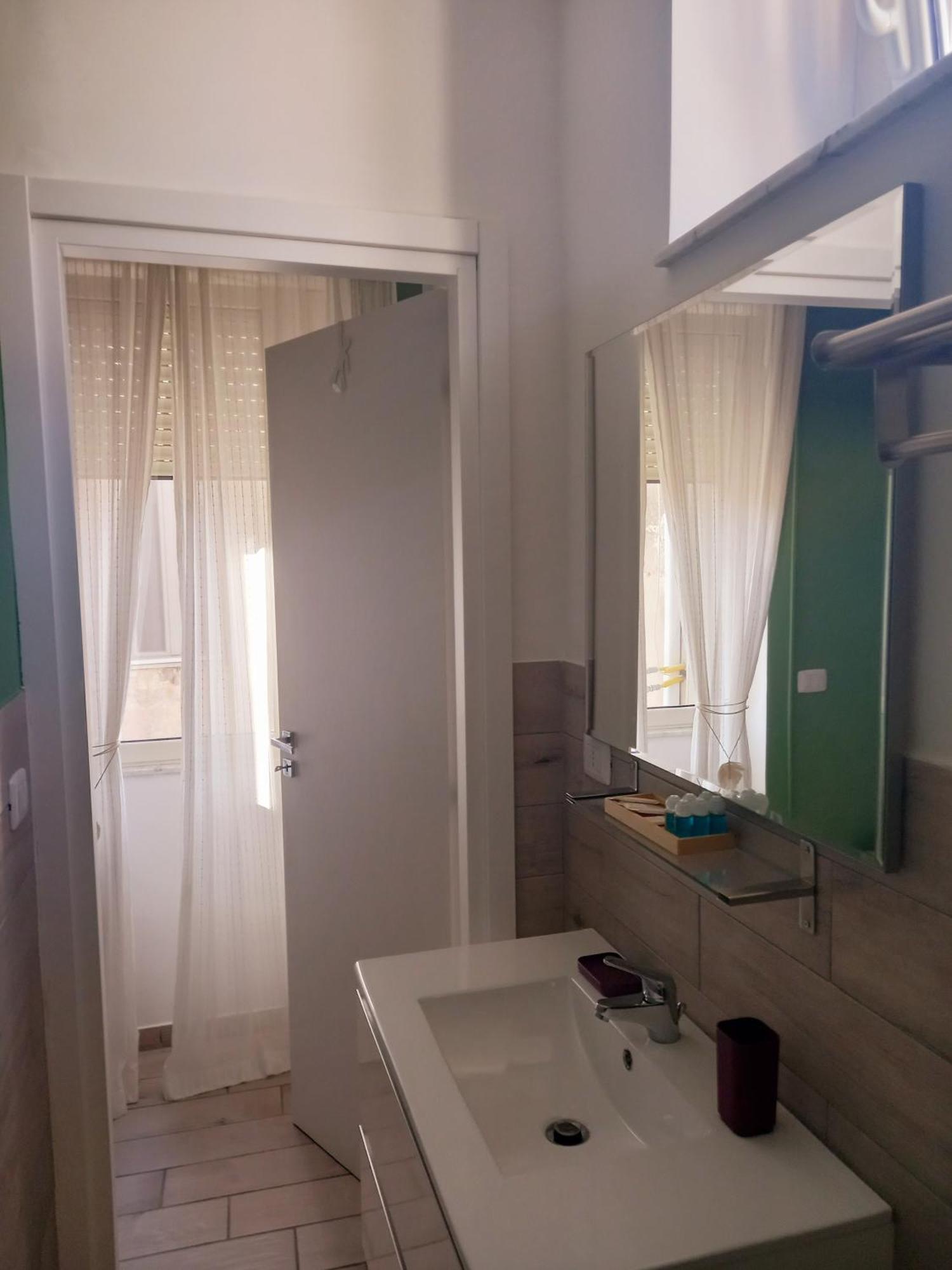 Chez Bois - Suite Apartment Capodimonte Naples Exterior photo